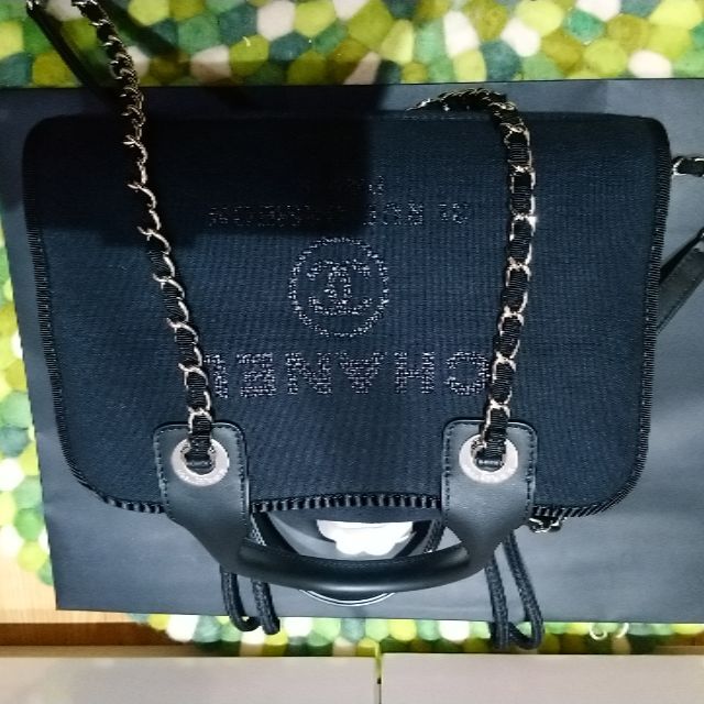 CHANEL(シャネル)のChanel Deauville ドーヴィルボーリングバック レディースのバッグ(ショルダーバッグ)の商品写真