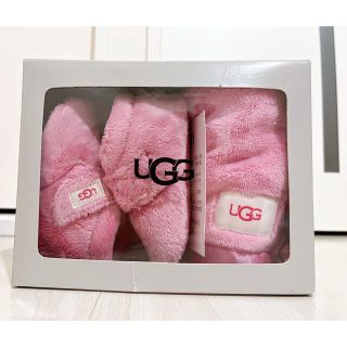 アグ(UGG)のUGG ベビーシューズ　新品　ブランケットセット　ピンク(ブーツ)