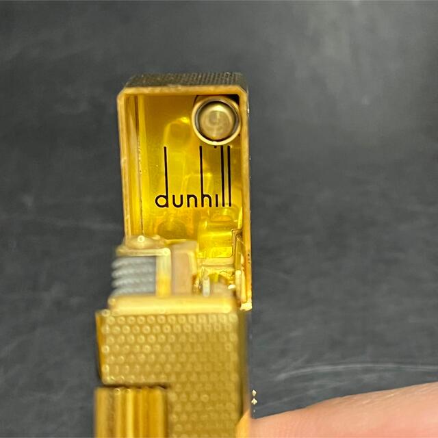 Dunhill(ダンヒル)のdunhill ダンヒル　ライター　ブラック×ゴールド メンズのファッション小物(タバコグッズ)の商品写真