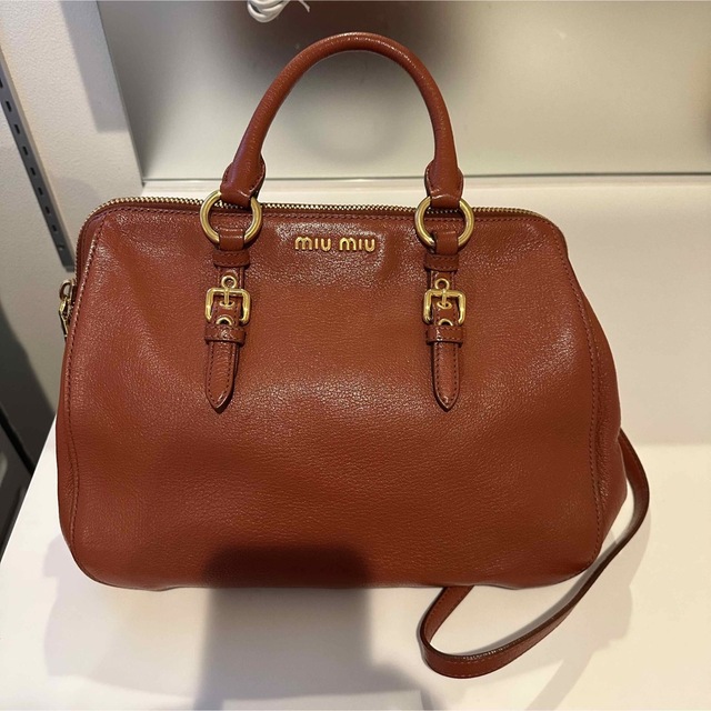 miumiu(ミュウミュウ)の専用　miumiu マドラス　ショルダーバッグ　ボストンバッグ レディースのバッグ(ハンドバッグ)の商品写真