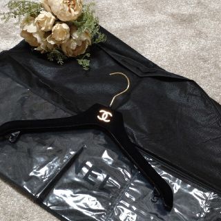 シャネル(CHANEL)のミミ様専用CHANELのハンガー(押し入れ収納/ハンガー)