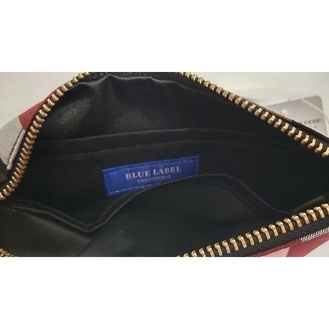 BURBERRY BLUE LABEL(バーバリーブルーレーベル)のBLUE LABEL CRESTBRIDGE チェックポーチ 未使用品 レディースのファッション小物(ポーチ)の商品写真