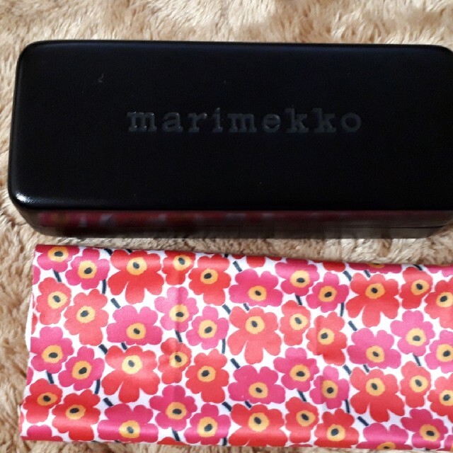 marimekko(マリメッコ)のmarimekkoメガネケース レディースのファッション小物(サングラス/メガネ)の商品写真