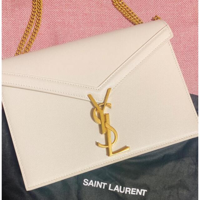 Saint Laurent(サンローラン)の！値下げ！【新品未使用】サンローラン　Saint Laurent  カサンドラ レディースのバッグ(ショルダーバッグ)の商品写真