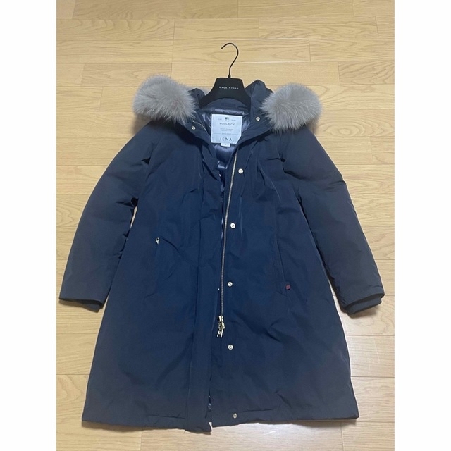 IENA(イエナ)の【WOOLRICH/ウールリッチ】別注 BOW BRIDGEダウンコート レディースのジャケット/アウター(ダウンコート)の商品写真