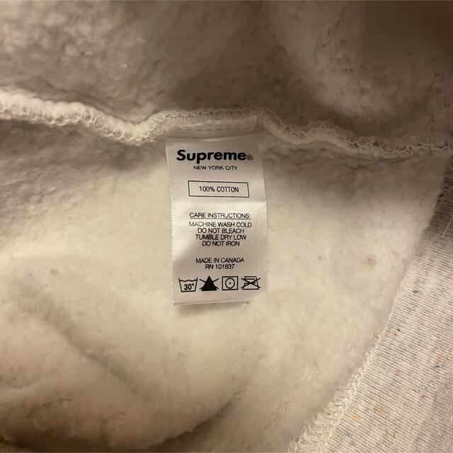 Supreme(シュプリーム)の【未使用】Supreme Small Box Crewneck L メンズのトップス(スウェット)の商品写真