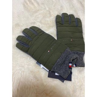 トミーヒルフィガー(TOMMY HILFIGER)の新品　トミーヒルフィガー　手袋　グローブ　カーキ(手袋)