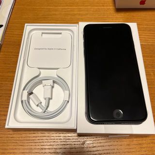 アイフォーン(iPhone)のアップル iPhoneSE 第2世代 64GB ブラック au(スマートフォン本体)