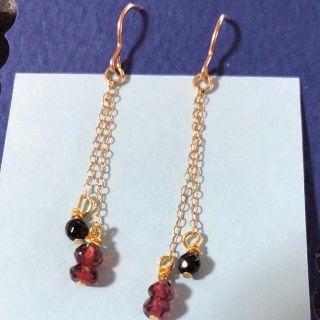 ガーネット×オニキス×ゴールドピアスレッド(ピアス)