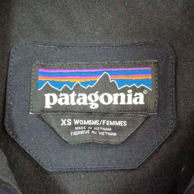 patagonia(パタゴニア)のまな様専用　パタゴニア　ストームドリフトパーカー　黒　XS レディースのジャケット/アウター(ダウンジャケット)の商品写真