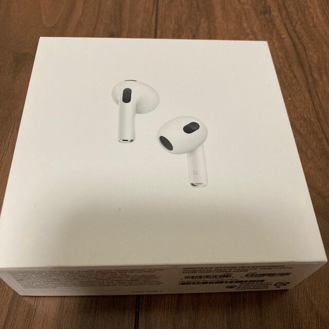 オーディオ機器送料無料　新品未開封　Apple Airpods 第三世代