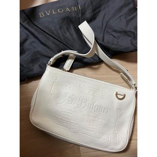 ブルガリ(BVLGARI)のブルガリ　バック　ホワイト　白(ショルダーバッグ)