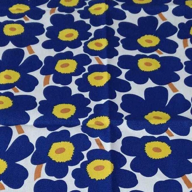 Marimekko マリメッコ ミニウニッコ 85 70 キャンバス生地 布生地 はぎれの通販 By ふうみん S Shop マリメッコならラクマ