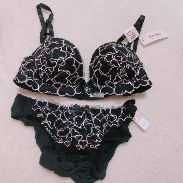 𓊆 新品 ブラショーツ ブラックハート柄♡C70 𓊇 の通販 by 𓊆 新品 ブラショーツ ブラックハート柄♡C70 𓊇 の通販 by