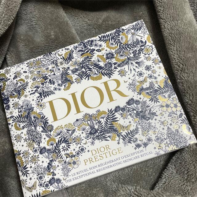 Christian Dior(クリスチャンディオール)のプレステージ マイクロ ユイル ド ローズ ホリデーコフレ コスメ/美容のスキンケア/基礎化粧品(美容液)の商品写真