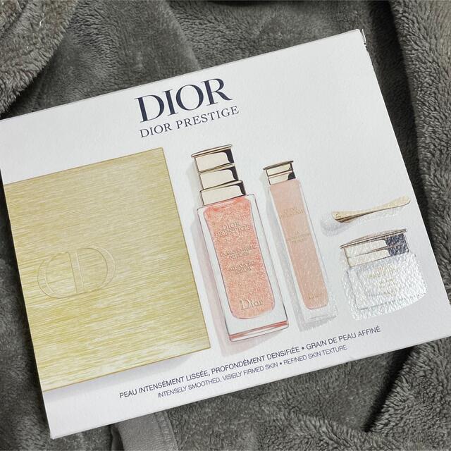 Christian Dior(クリスチャンディオール)のプレステージ マイクロ ユイル ド ローズ ホリデーコフレ コスメ/美容のスキンケア/基礎化粧品(美容液)の商品写真