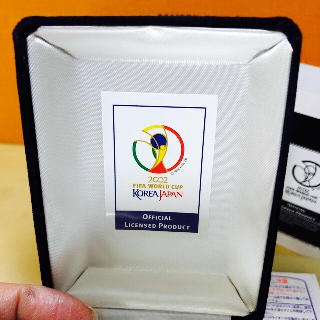 ZIPPO(ジッポー)の💕新品未使用💕ZIPPO💕2002FIFA WORLD CUP💕 スポーツ/アウトドアのサッカー/フットサル(記念品/関連グッズ)の商品写真