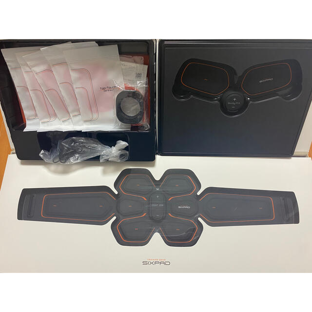 SIXPAD(シックスパッド)の2/18まで【最終❣️早い者勝ち】SIXPAD アブズベルト&ボディフィット2  スポーツ/アウトドアのトレーニング/エクササイズ(トレーニング用品)の商品写真