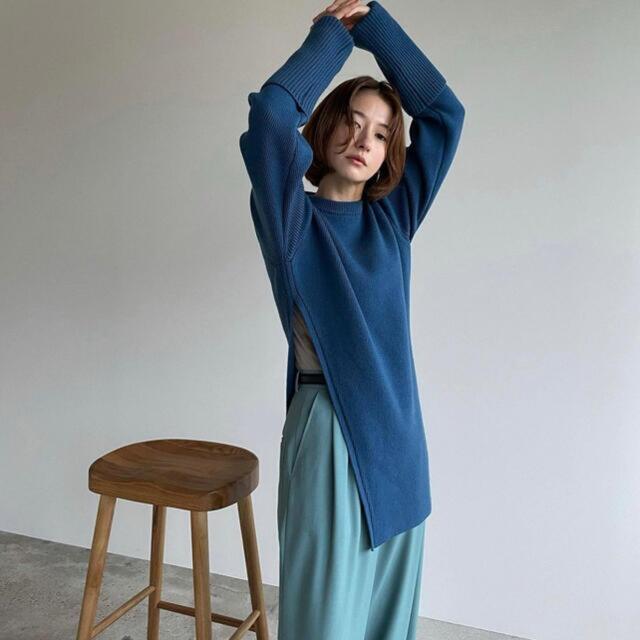 STUDIOUS(ステュディオス)のCLANE☆ SLANT CUT KNIT TOPSサイズ1ブルー レディースのトップス(ニット/セーター)の商品写真