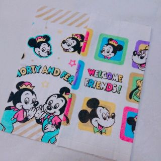 ディズニー(Disney)のレトロミッキー ハンドタオル ディズニー ミッキー  ♡(タオル/バス用品)