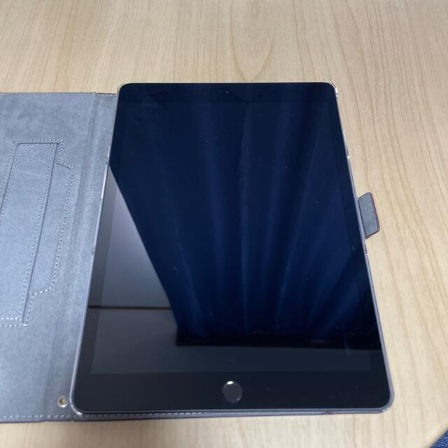 iPad第8世代　スペースグレー32ギガ