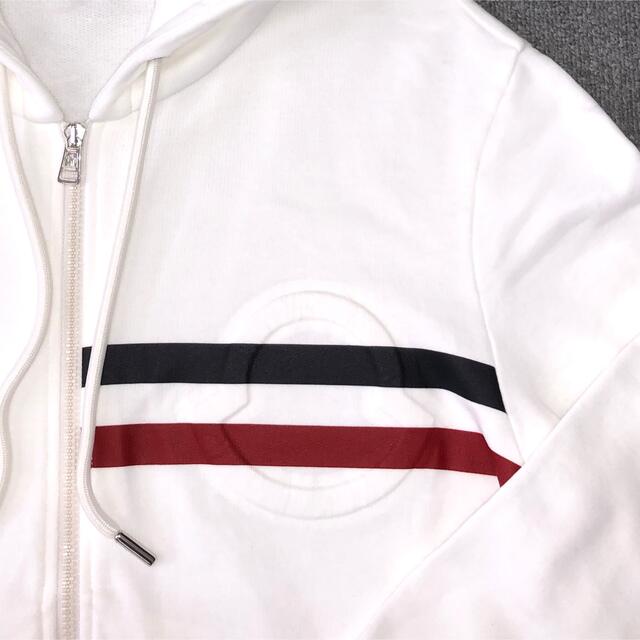 MONCLER(モンクレール)の専用　超美品 モンクレール パーカー サイズL メンズのトップス(パーカー)の商品写真