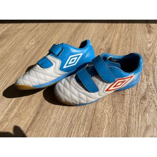 アンブロ(UMBRO)のキッズトレーニングシューズ　室内用(スニーカー)