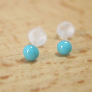 【ターコイズ小粒3mm】小さめ一粒 樹脂ポストピアス アレルギー対応 シンプル(ピアス)