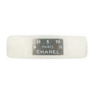 シャネル(CHANEL)のCHANEL シャネル  バレッタ バレッタ  プラスチック メタル  ホワイト系 シルバー  99A ロゴ ヘアアクセサリー 髪留め 髪飾り 【本物保証】(バレッタ/ヘアクリップ)