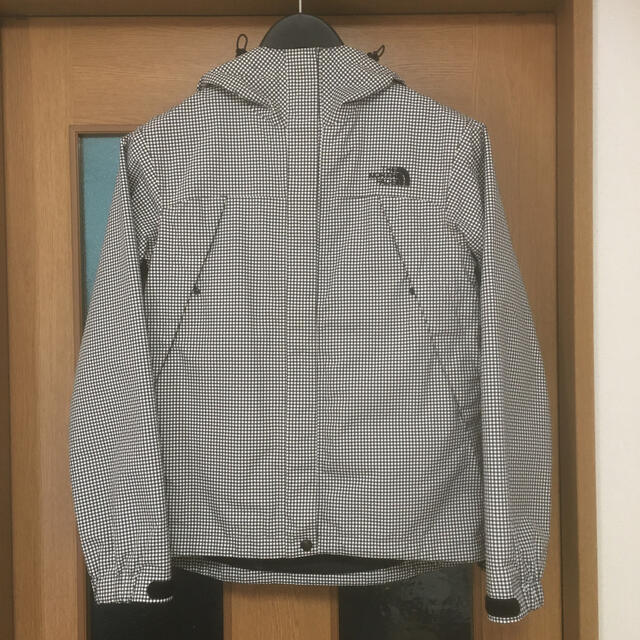 THE NORTH FACE(ザノースフェイス)のノースフェイス　スクープジャケット レディースのジャケット/アウター(ナイロンジャケット)の商品写真