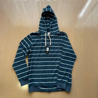 クイックシルバー(QUIKSILVER)のクイックシルバー　パーカー　Ｌサイズ　新品未使用(パーカー)