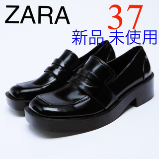 ザラ(ZARA)のZARA ローファー スクエアトゥ ブラック 37(ローファー/革靴)