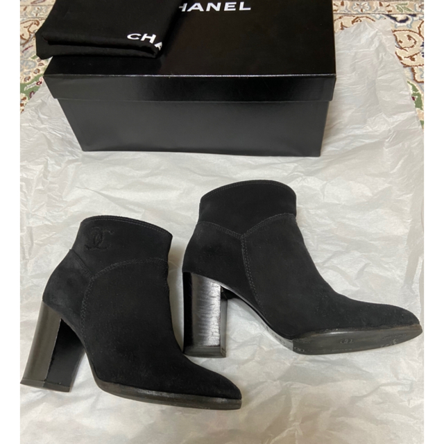 CHANEL(シャネル)のシャネル　ショートブーツ　Anna様確定 レディースの靴/シューズ(ブーツ)の商品写真
