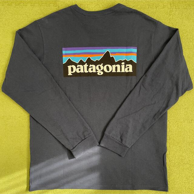 patagonia(パタゴニア)のパタゴニア メンズ・ロングスリーブ・P-6ロゴ・レスポンシビリティー Mサイズ メンズのトップス(Tシャツ/カットソー(七分/長袖))の商品写真