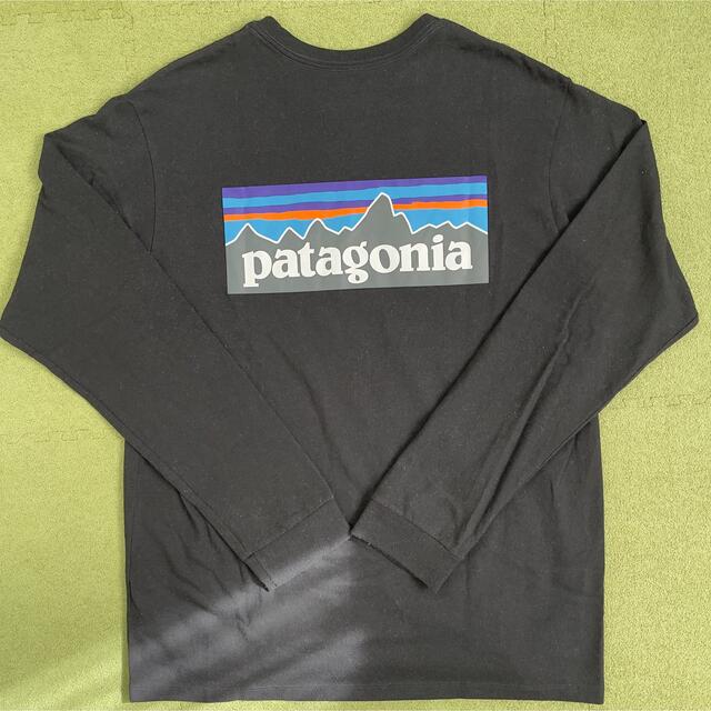 patagonia(パタゴニア)のパタゴニア メンズ・ロングスリーブ・P-6ロゴ・レスポンシビリティー Mサイズ メンズのトップス(Tシャツ/カットソー(七分/長袖))の商品写真