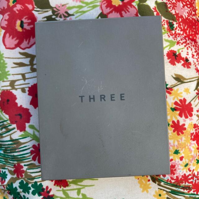 THREE(スリー)のTHREE シマリンググローデュオ 01 コスメ/美容のベースメイク/化粧品(フェイスカラー)の商品写真