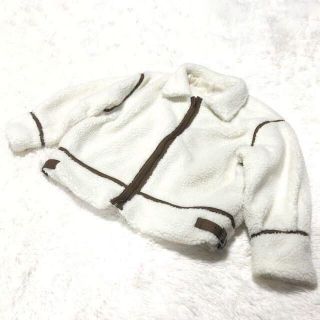 ナチュラルヴィンテージ(natuRAL vintage)の【美品】ボアジャンパー もこもこ ベルト飾り ホワイト 白 Mサイズ(ブルゾン)