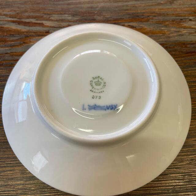 ROYAL COPENHAGEN(ロイヤルコペンハーゲン)のロイヤルコペンハーゲン　ソーサーのみ インテリア/住まい/日用品のキッチン/食器(食器)の商品写真