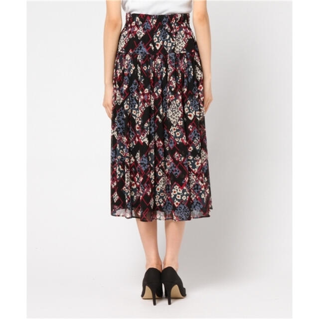 リリーブラウン　フレア　スカート　花柄 レディースのスカート(ひざ丈スカート)の商品写真