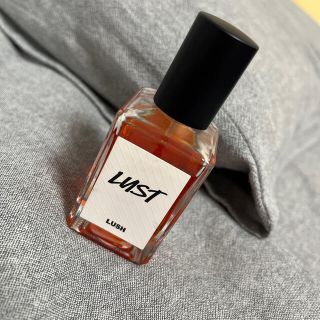 ラッシュ(LUSH)のlush lust 香水　30ml(香水(女性用))