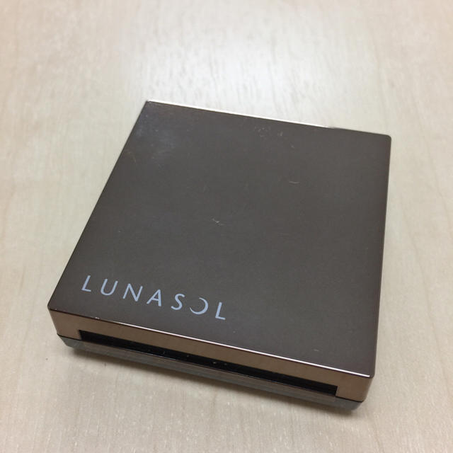 LUNASOL(ルナソル)のフェース&ブラッシュカラー コスメ/美容のベースメイク/化粧品(フェイスカラー)の商品写真