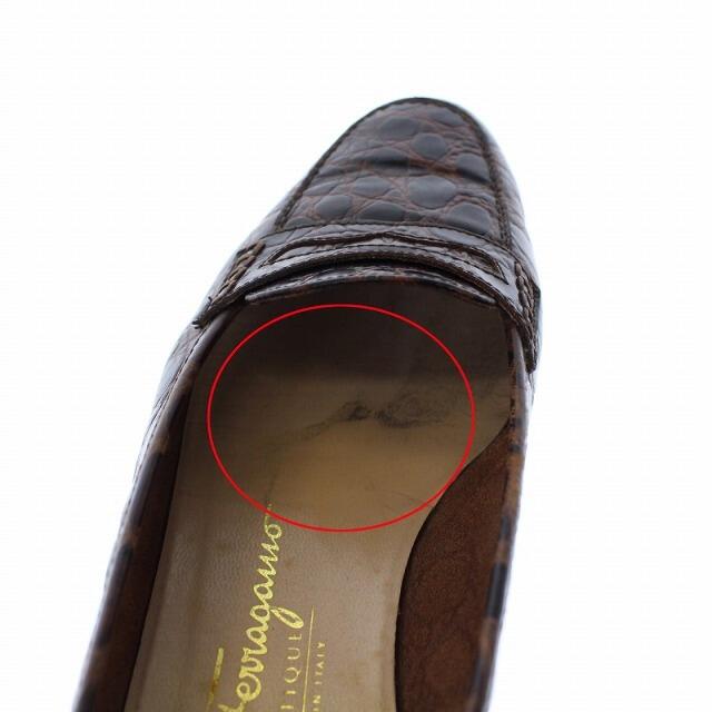 Salvatore Ferragamo(サルヴァトーレフェラガモ)のサルヴァトーレフェラガモ パンプス ローヒール 5.5 22.5cm 茶色 レディースの靴/シューズ(ハイヒール/パンプス)の商品写真