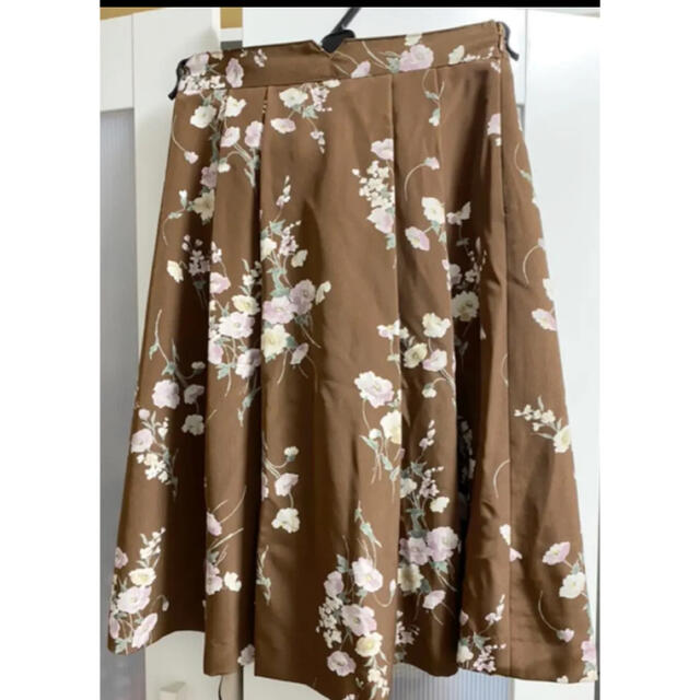 PRIME PATTERN(プライムパターン)のシェリエットプライムパターン 花柄スカート レディースのスカート(ひざ丈スカート)の商品写真