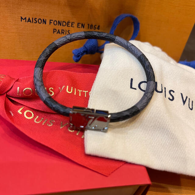 LOUIS VUITTON(ルイヴィトン)のブラスレ・キープ イット トランク   メンズのアクセサリー(ブレスレット)の商品写真