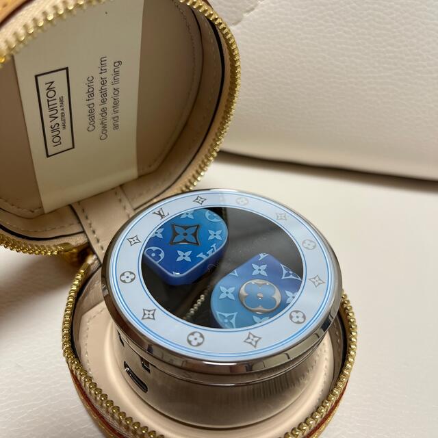 LOUIS VUITTON(ルイヴィトン)のルイヴィトン  エテュイ・イヤホン スマホ/家電/カメラのオーディオ機器(ヘッドフォン/イヤフォン)の商品写真