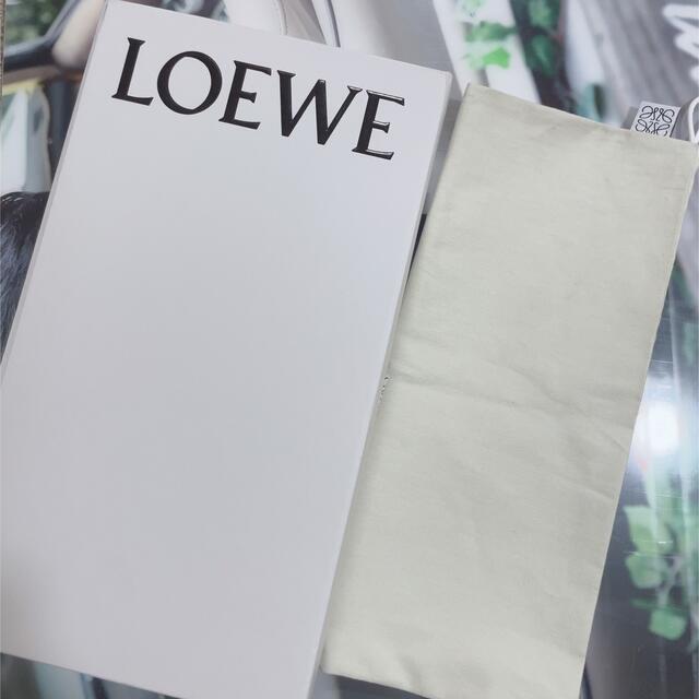 LOEWE(ロエベ)のQ専用【美品】ロエベ フラップ スニーカー 36 23cm レディースの靴/シューズ(スニーカー)の商品写真