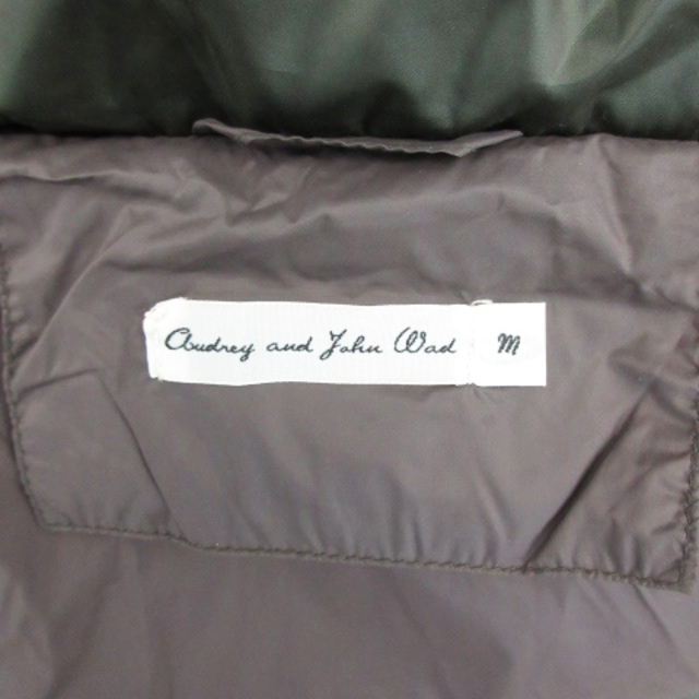 audrey and john wad(オードリーアンドジョンワッド)のオードリーアンドジョンワッド ダウンコート ロング丈 フード付き M カーキ レディースのジャケット/アウター(ダウンコート)の商品写真