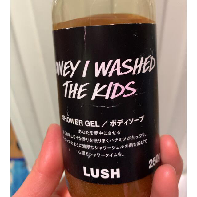 LUSH(ラッシュ)のLUSH みつばちマーチシャワージェル コスメ/美容のボディケア(ボディソープ/石鹸)の商品写真