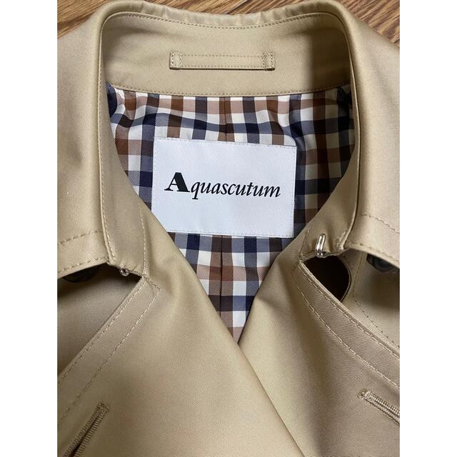 AQUA SCUTUM(アクアスキュータム)の【Aquascutum 】ホワイトレーベルショートトレンチコート/ライトベージュ レディースのジャケット/アウター(トレンチコート)の商品写真