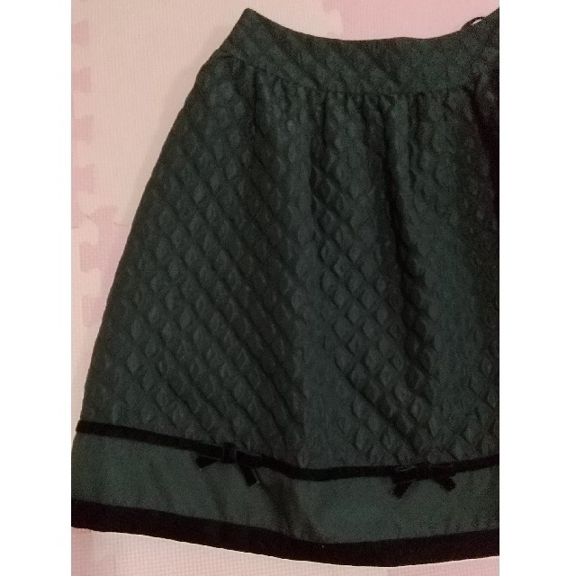 M'S GRACY(エムズグレイシー)の美品★エムズグレイシー★リボン🎀キルティング黒スカート レディースのスカート(ひざ丈スカート)の商品写真
